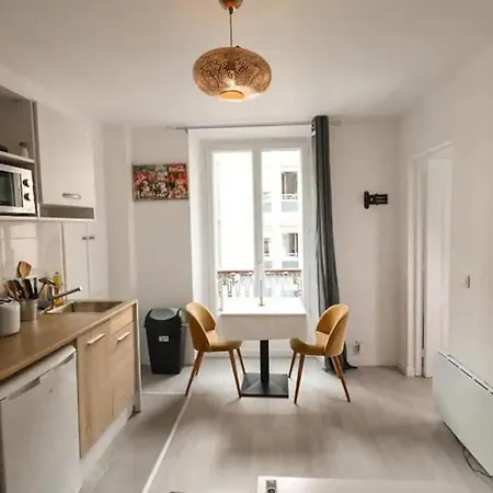 4 Personnes Oberkampf Appartamento Parigi