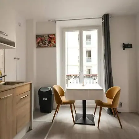 4 Personnes Oberkampf Appartamento